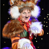 DOREEN GETS HER CLAWS INTO PANTO ROLE