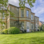 Property of the Week – 1 Bedroom Apartment – Horton Crescent - #Epsom #Surrey @PersonalAgentUK