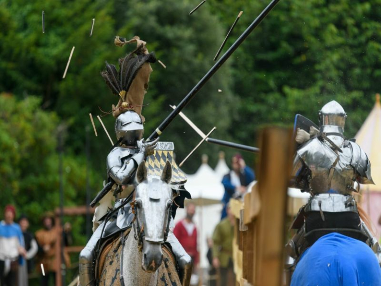 Arundel Castle welcomes back the International Medieval Jousting Tournament