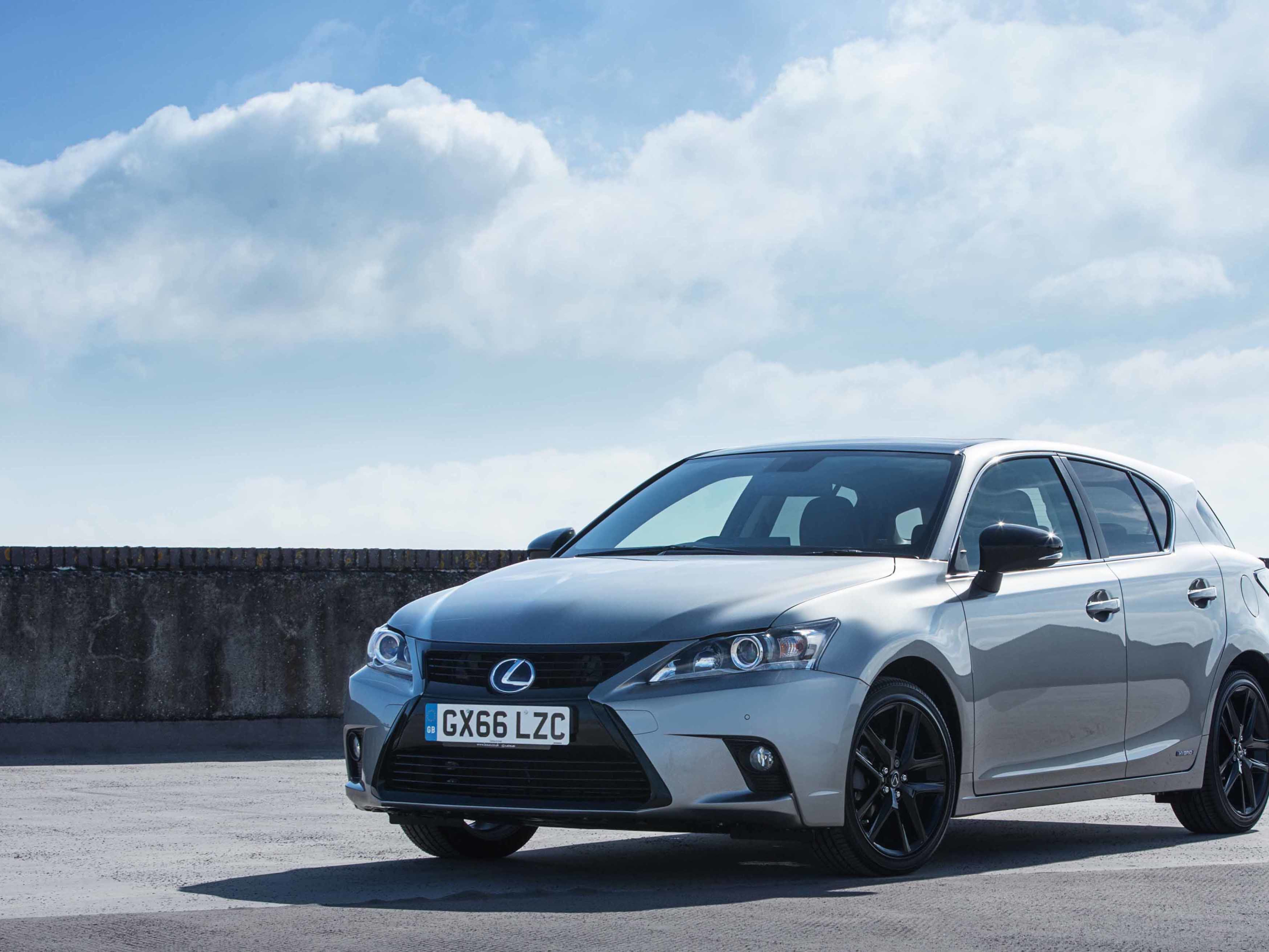 Lexus ct200h фото