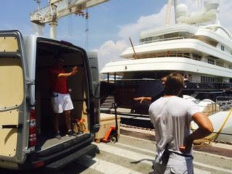 Why Professional Courier Services Make Cross-Border Shipping Stress-Free