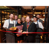 Lord Mayor Opens New Milton Keynes Steakhouse