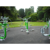 New outdoor gym for Queens Park