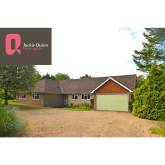 Just in from Jackie Quinn – spacious 3 bed bungalow Park Lane, Ashtead @jackiequinn18 #buyahouse