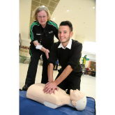 Shoppers taught to save a life by St John Ambulance First Aider