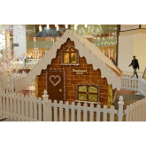 Giant 9ft Gingerbread House - Touchwood Shopping Centre