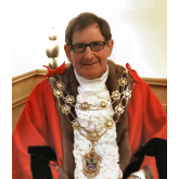 Welcome Cllr George Crawford QMP #Epsom’s new mayor @Epsomewellbc @Crawfog2 