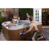 How a Jacuzzi Hot Tub Helps You Start the Year As You Mean to Go On