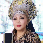 Queen of the Philippines will be at Mayor of Walsall`s Parlour 