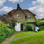 Letting of the Week – 3 Bedroom Detached Cottage – Tattenham Way - #Tadworth #Surrey @PersonalAgentUK  