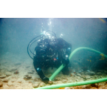 Underwater vacuum cleaning