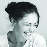 How to get straighter teeth in Farnham without wearing metal braces