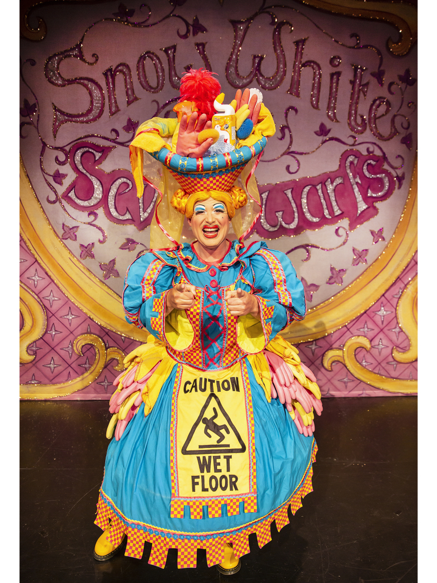 Snow White Lichfield Garrick 2022 Pantomime