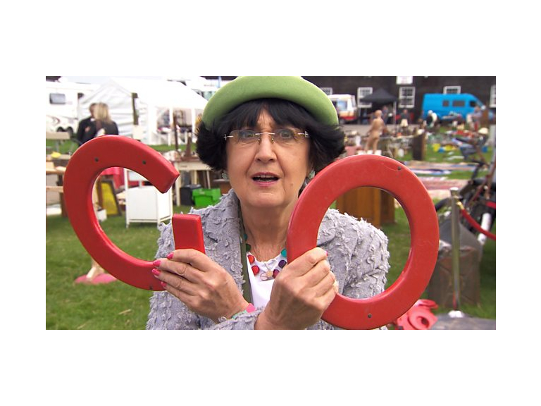 Oswestry Antique & Collectors fair *BARGAIN HUNT FILMING*