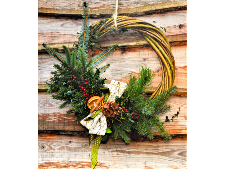 Gweithdy Torch Nadolig / Christmas Wreath Workshop