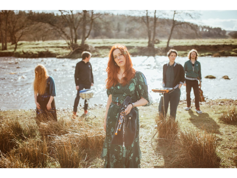 Kathryn Tickell and The Darkening