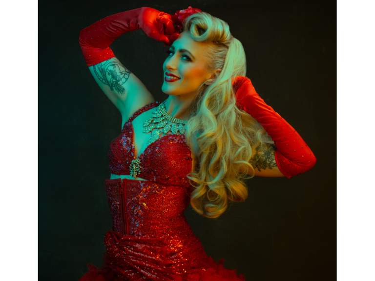 Hundred Watt Club - An evening of burlesque & cabaret in Gloucester