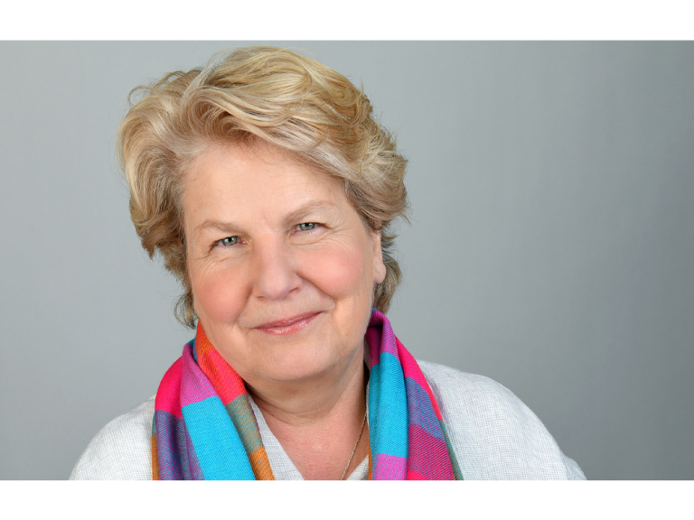 Sandi Toksvig - Friends of Dorothy 
