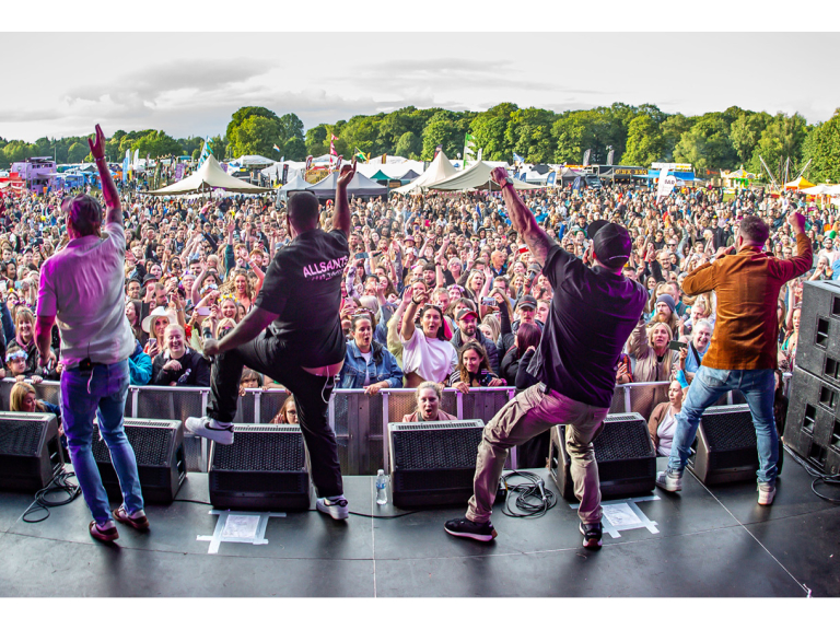 Star-studded music and celebrity chef line-up arrives in Oxford for a huge bank holiday weekend 