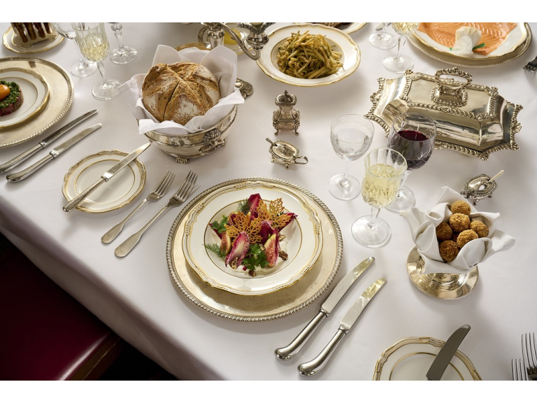 THE IVY EXETER CELEBRATES THE CINEMA RELEASE OF  DOWNTON ABBEY: THE GRAND FINALE 