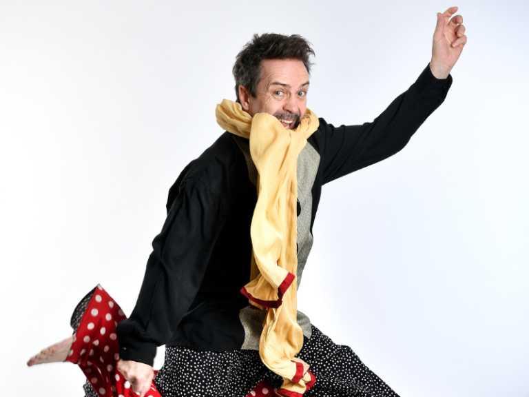 Comedian Phil Nichol to start his UK Tour in St. Leonards