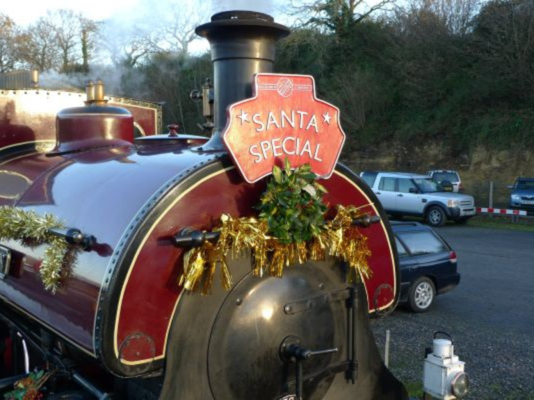 SANTA SPECIALS AT YEOVIL RAILWAY CENTRE!