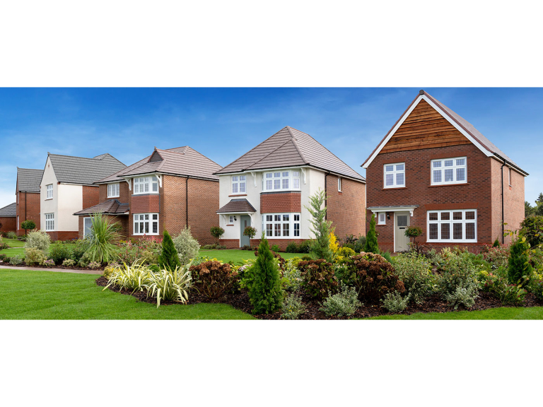 Crêpe expectations: housebuilder to celebrate launch of new homes with Leighton Buzzard community