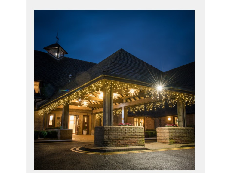 Perfect Christmas Packages at Kettering Park Hotel Dress your best, we’ll handle the rest.