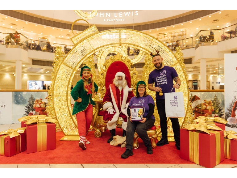 Buchanan Galleries Celebrates the Season of Giving with Festive Family Fun  