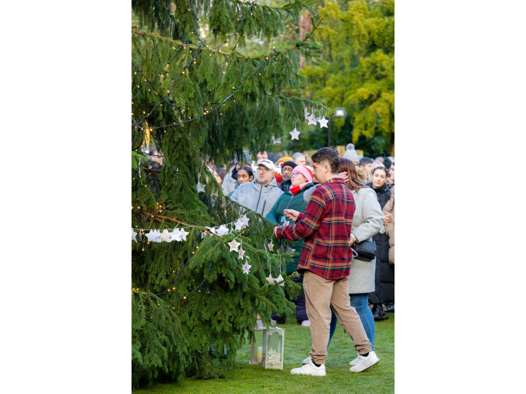 Compton Care Light up a Life