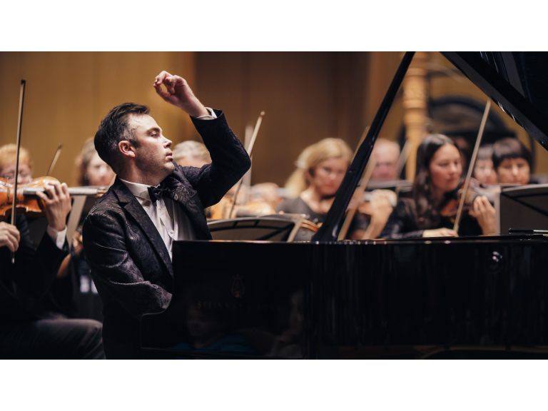 Nicholas McCarthy | piano