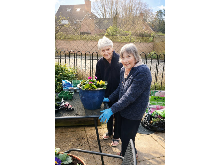 Bloomin’ lovely! East Grinstead care home invites local community to garden
