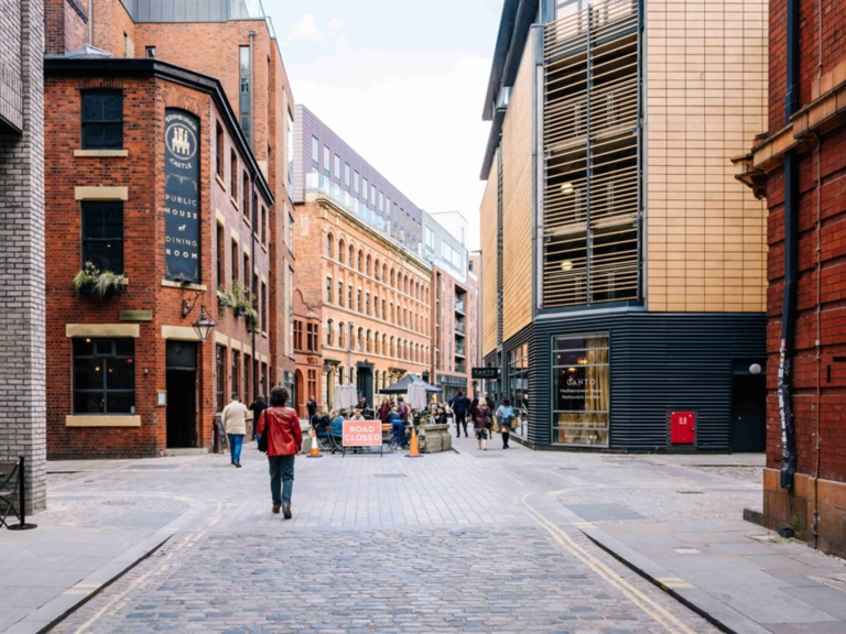 Manchester Food and Drinks Walking Tour