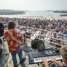 Cobo Bay Balcony Gigs