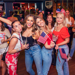 July 4 Bar Crawl London