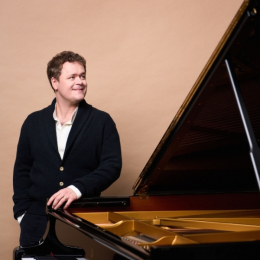 Philharmonia: Santtu and Benjamin Grosvenor in a Strauss Extravaganza