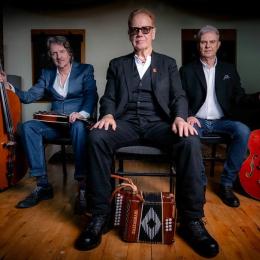 Oysterband's John Jones with Ray Cooper & Al Scott