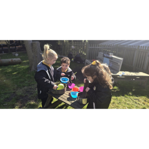 🌿 Forest Tots at Lichfield Cathedral School every Friday 🌿