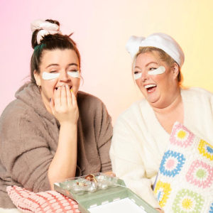 Mel Moon & Tal Davies: BYOB (Bring Your Own Bestie) – WARM UP