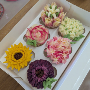 Family Cupcake Decorating Workshop: Petals, Paws & Piping Bags