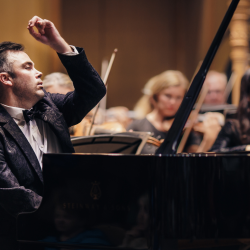 Nicholas McCarthy | piano