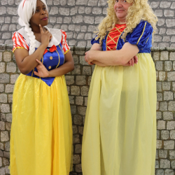 Snow White & the Messy Dwarves