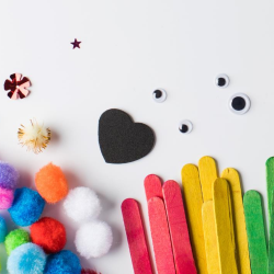 🎨 Free Family Craft Sessions