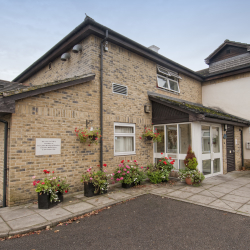 Step back in time – Isleworth care home invites community to VE Day party 