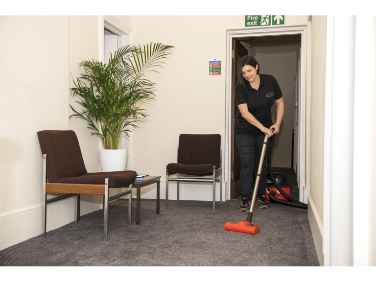 Cleaning job vacancies in hitchin