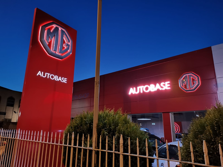 Autobase Citroen and MG Walsall