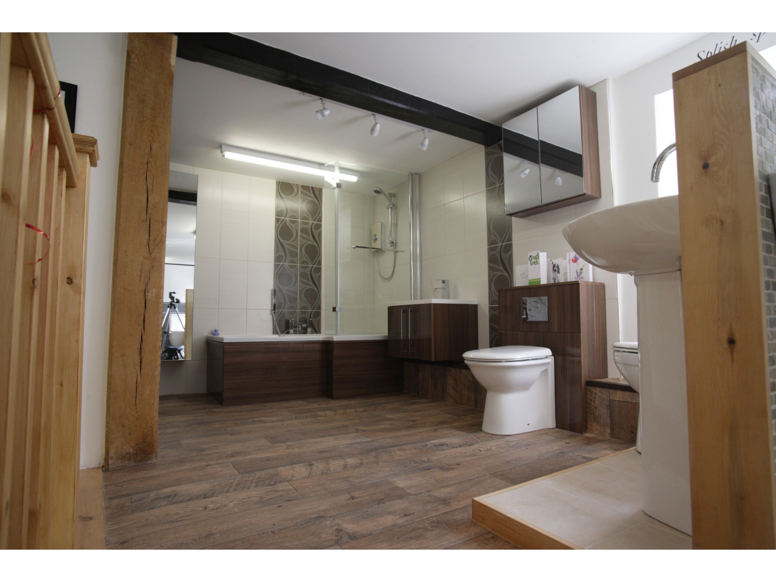 Rothwell Tiles & Bathrooms Ltd Kettering
