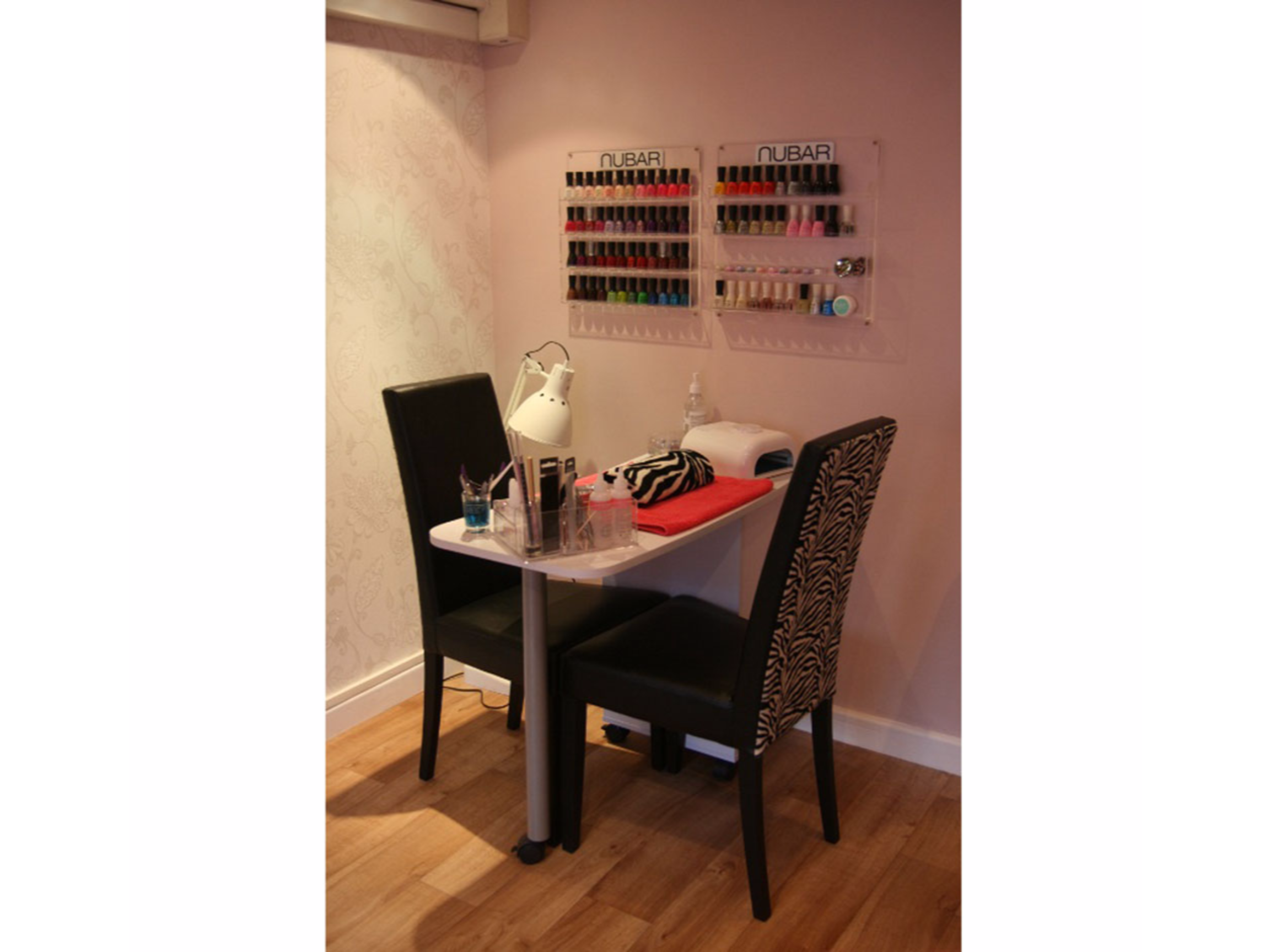 Utopia a Luxury Beauty Salon in Abingdon