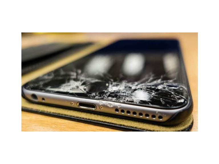 iPhone Screen Repairs From ONLY £29 at Smartronic