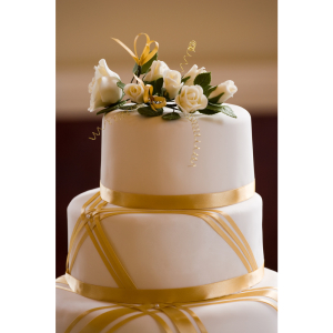 A FANTASTIC 10% DISCOUNT ON ALL WEDDING CAKES